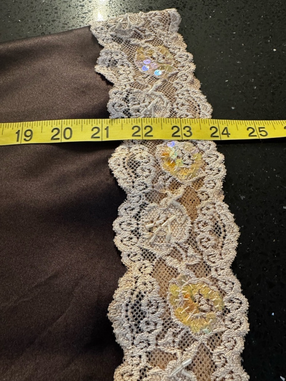 New York & Company brown silk camisole, beige lace trim, adjustable straps, M. - Picture 15 of 15